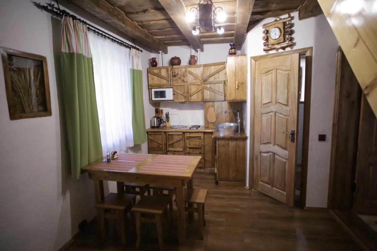 Еко Дім З Соломи Villa Solochin Bagian luar foto